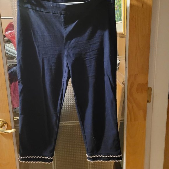 Navy Blue Capris - Picture 1 of 1